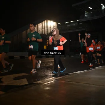 Runner Photo 7730297