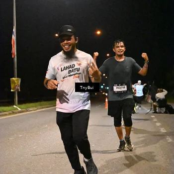 Runner Photo 7730298