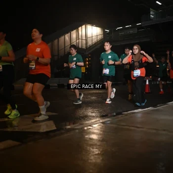 Runner Photo 7730309