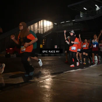 Runner Photo 7730315