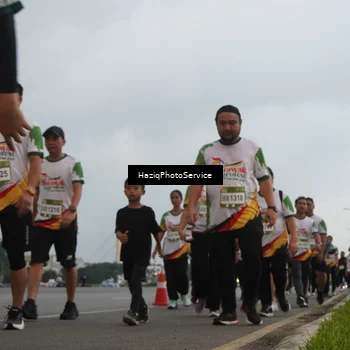 Runner Photo 7730325