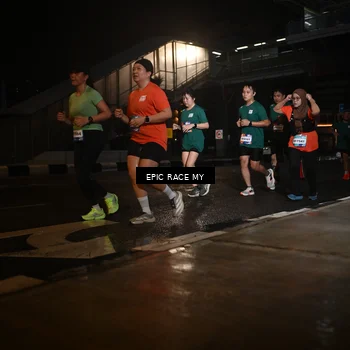 Runner Photo 7730334