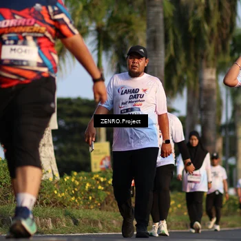 Runner Photo 7730336