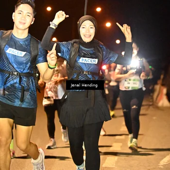 Runner Photo 7730344