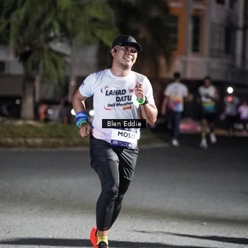 Runner Photo 7730350