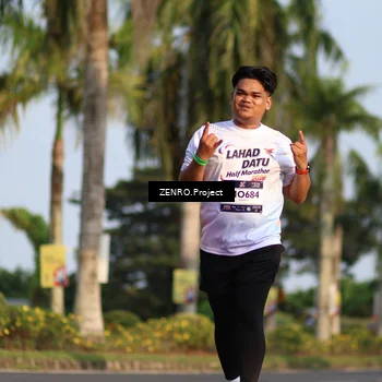 Runner Photo 7730351