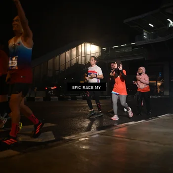 Runner Photo 7730362