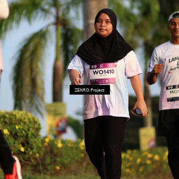 Runner Photo 7730363