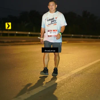 Runner Photo 7730374