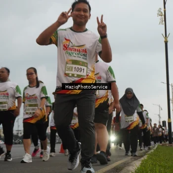 Runner Photo 7730392
