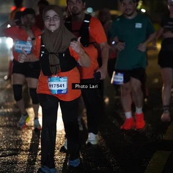 Runner Photo 7730395