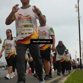 Runner Photo 7730396