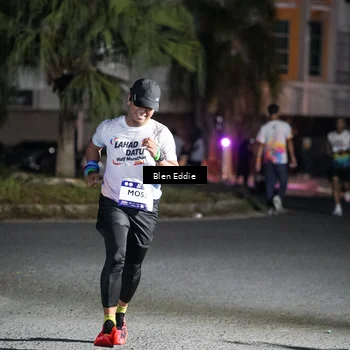 Runner Photo 7730415
