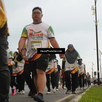 Runner Photo 7730434