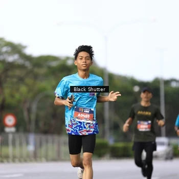 Runner Photo 7730439