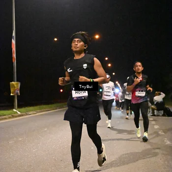 Runner Photo 7730443