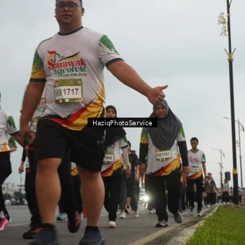 Runner Photo 7730447