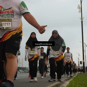 Runner Photo 7730456