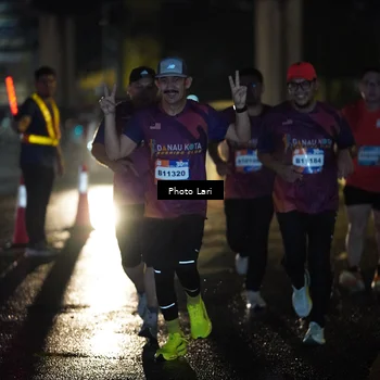 Runner Photo 7730458