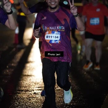 Runner Photo 7730472