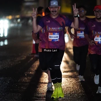 Runner Photo 7730475
