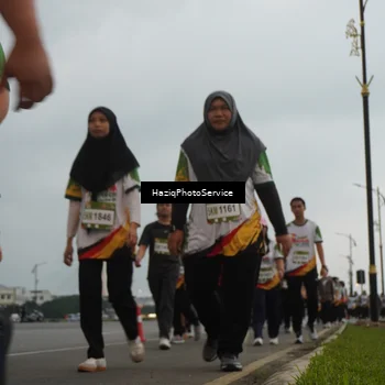Runner Photo 7730481