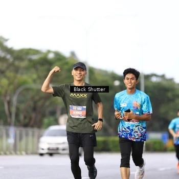 Runner Photo 7730497
