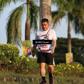 Runner Photo 7730499