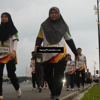 Runner Photo 7730503