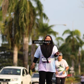 Runner Photo 7730535