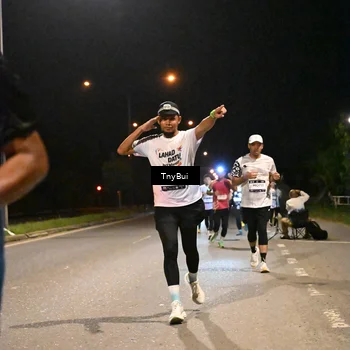 Runner Photo 7730544