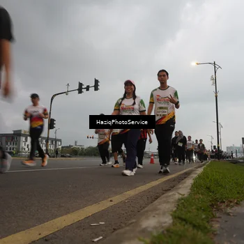 Runner Photo 7730563