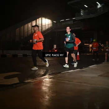 Runner Photo 7730564