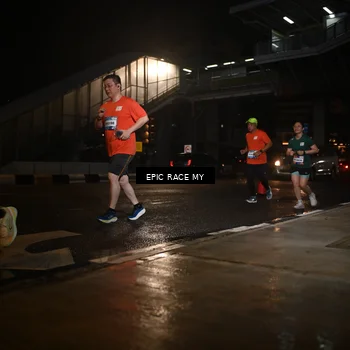 Runner Photo 7730568