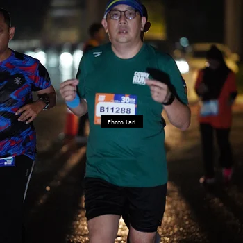 Runner Photo 7730571