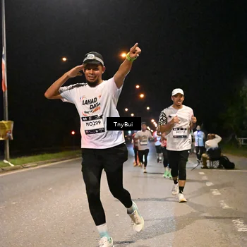 Runner Photo 7730576