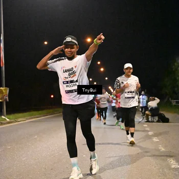 Runner Photo 7730584