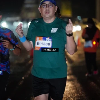 Runner Photo 7730591