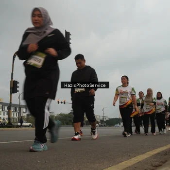Runner Photo 7730611
