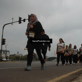 Runner Photo 7730613