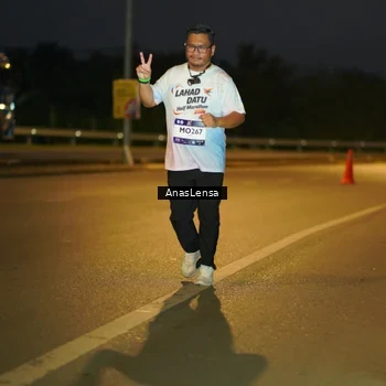 Runner Photo 7730643