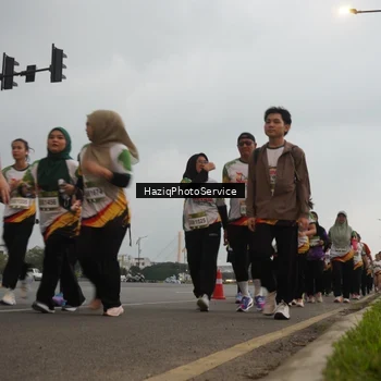 Runner Photo 7730648