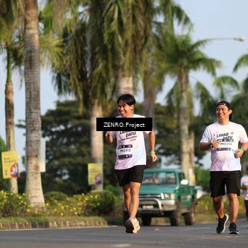 Runner Photo 7730653