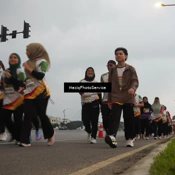 Runner Photo 7730655