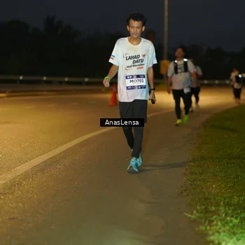 Runner Photo 7730657