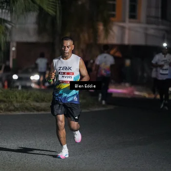 Runner Photo 7730660