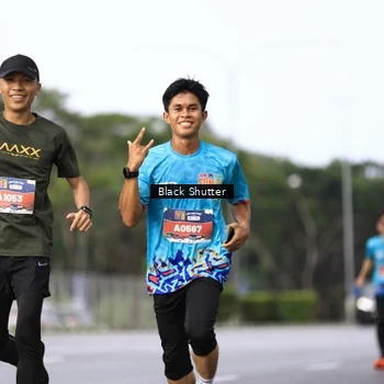 Runner Photo 7730670