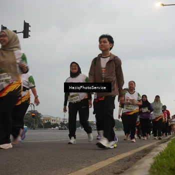 Runner Photo 7730685