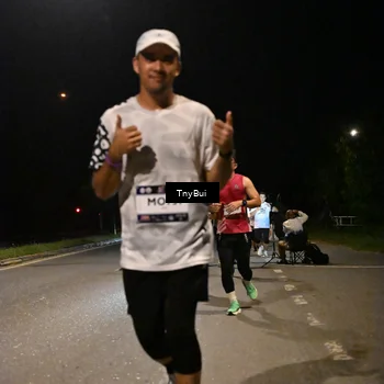 Runner Photo 7730687