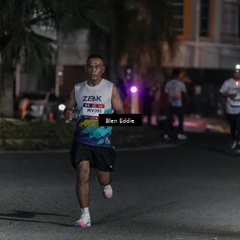 Runner Photo 7730701